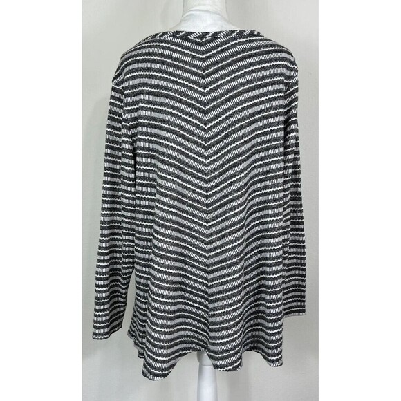 Avenue Dark Gray and White Stripe Pullover Sweater Plus Size 22/24 - Picture 2 of 12